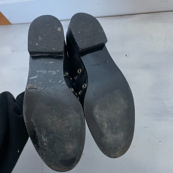 ❌SOLD❌ Gold Tone Grommet Loafers Sz 38.5 Black Leather Round Toe - Picture 8 of 9